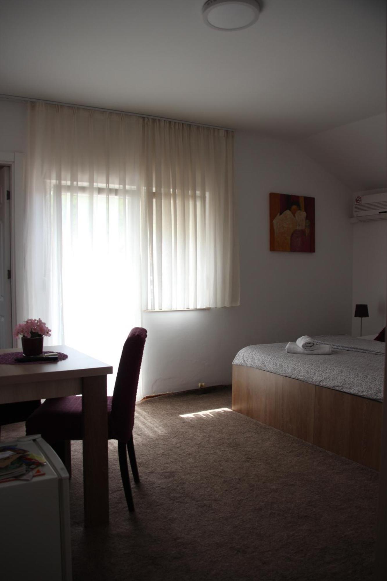 Pansion Infinity Hotell Mostar Eksteriør bilde